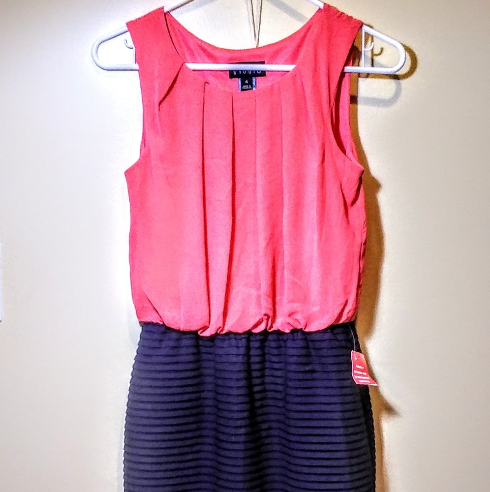 NWT ONE-PIECE EN FOCUS DRESS- SIZE 4